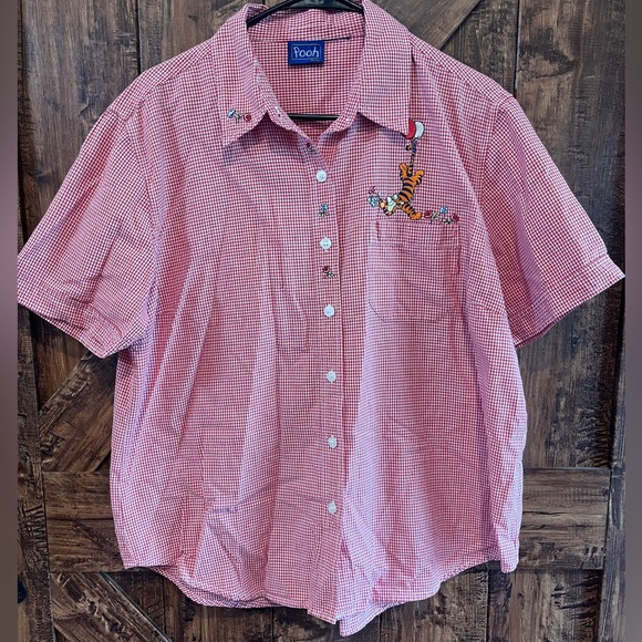 Disney POOH VTG women’s red plaid button up embroidered tigger shirt size LG‎ - Picture 2 of 7
